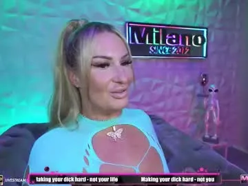 wet_dreamm22 – webcam model profile photo Image 12