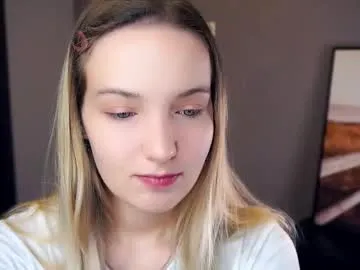 loving_ladies – webcam model profile photo Image 2