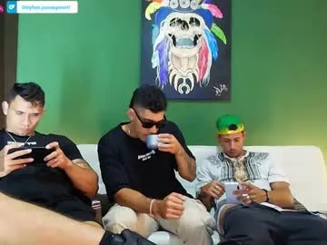 wet_dreamm22 – webcam model profile photo Image 12