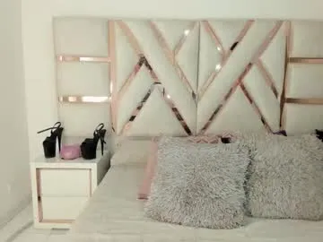 wet_dreamm22 – webcam model profile photo Image 9