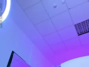 vanessa_love – webcam model profile photo Image 8