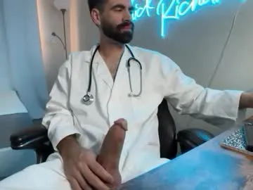 petites_perles – webcam model profile photo Image 11