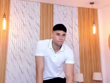 kira_briis – webcam model profile photo Image 6