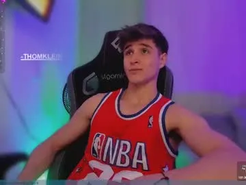 nadinnnea – webcam model profile photo Image 8