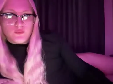 wet_dreamm22 – webcam model profile photo Image 2