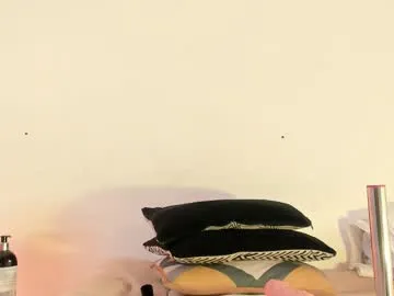 heelga – webcam model profile photo Image 16