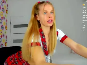 IngridSaint – webcam model profile photo Image 19