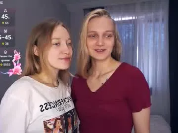 sexy_bitches_bisex – webcam model profile photo Image 7