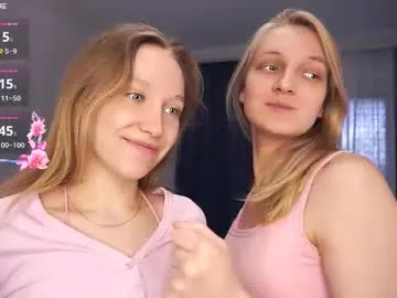 sexy_bitches_bisex – webcam model profile photo Image 9