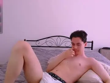 petites_perles – webcam model profile photo Image 10