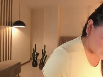 helentasty_ – webcam model profile photo Image 12