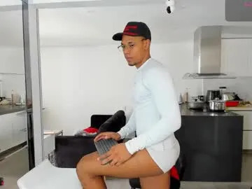 couple_of_fire_ – webcam model profile photo Image 11