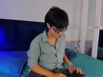 meganiex – webcam model profile photo Image 3