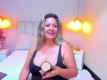 tiameakin – webcam model profile photo Image 14