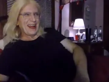 lucretiaburnaugh – webcam model profile photo Image 15