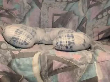 tarantino_girl – webcam model profile photo Image 12