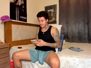 EvelynMills – webcam model profile photo Image 5