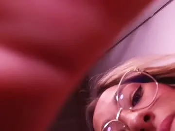 pinkadele – webcam model profile photo Image 17