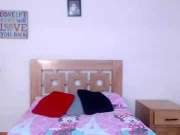 solar_criss – webcam model profile photo Image 5