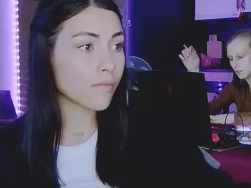 tiameakin – webcam model profile photo Image 11