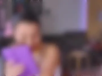 tiameakin – webcam model profile photo Image 4