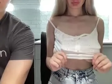 crimsonkitten – webcam model profile photo Image 9