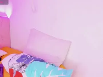 pinkypuppa – webcam model profile photo Image 17