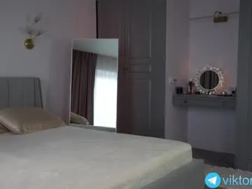 soakerpalace – webcam model profile photo Image 4