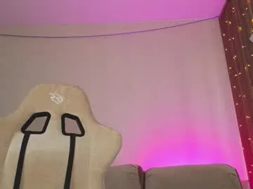 oliviabr0wn – webcam model profile photo Image 7