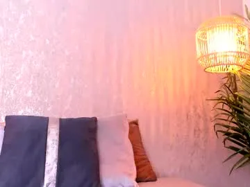 lunatouch – webcam model profile photo Image 14