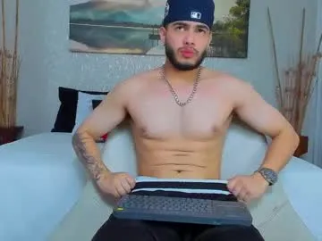 lunatouch – webcam model profile photo Image 2