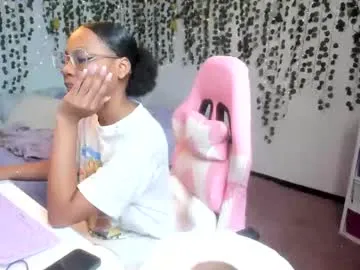 petites_perles – webcam model profile photo Image 18