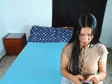 angel_face_devil_mind – webcam model profile photo Image 15