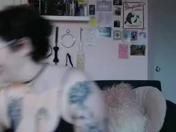 sara_whooops – webcam model profile photo Image 3