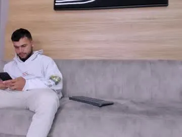 loving_ladies – webcam model profile photo Image 6