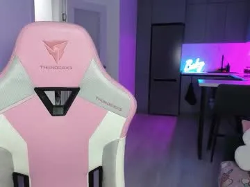 islanublar – webcam model profile photo Image 13