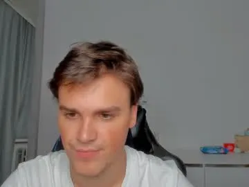 truuuly_yours – webcam model profile photo Image 3