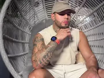 sexy_hot_friends_ – webcam model profile photo Image 4