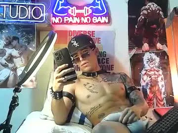 adelina_shine – webcam model profile photo Image 5