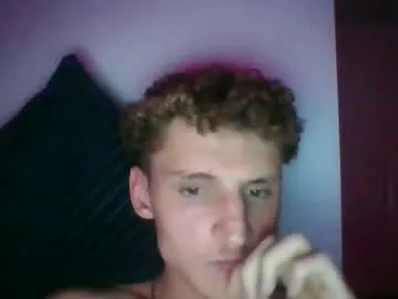 playussoftly – webcam model profile photo Image 10