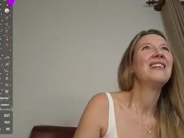 petites_perles – webcam model profile photo Image 2