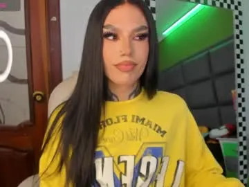 dayanavelez – webcam model profile photo Image 2