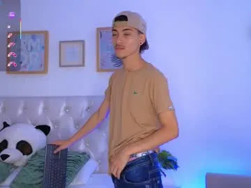 littlejennifer18 – webcam model profile photo Image 2