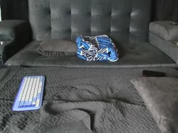 IngridSaint – webcam model profile photo Image 18