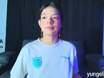 IngridSaint – webcam model profile photo Image 4