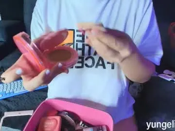 IngridSaint – webcam model profile photo Image 8