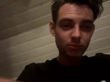 yungwhiteboy00 – webcam model profile photo