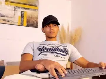 loving_ladies – webcam model profile photo Image 18