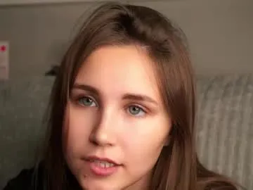 cherry_berry56 – webcam model profile photo Image 3