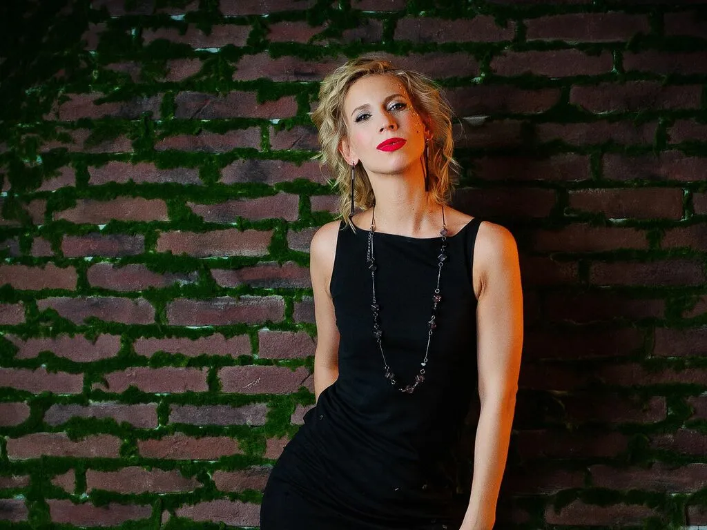 AdrianStone – webcam model profile photo